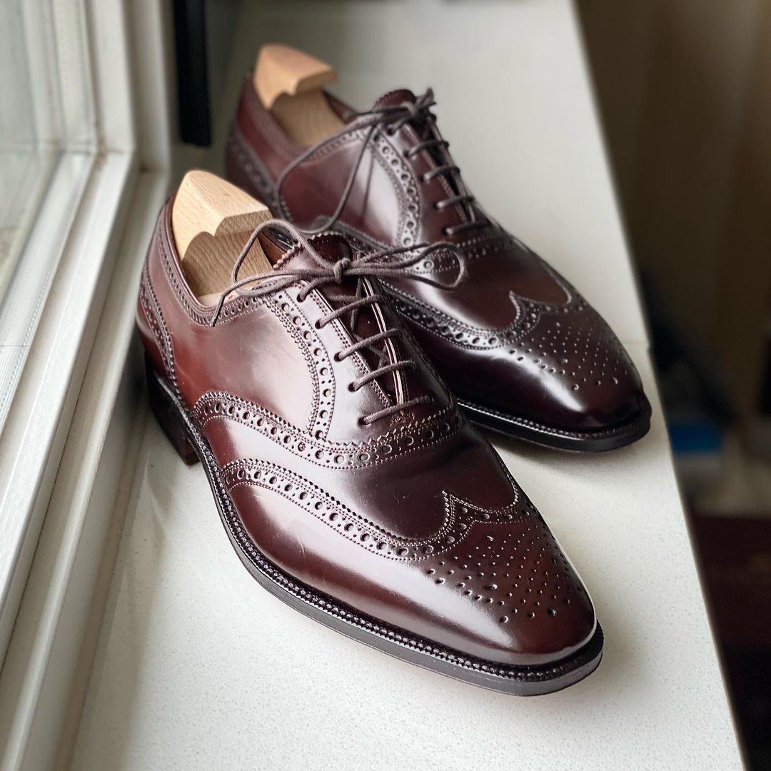 Brown classic handmade brogue pattern men's oxford shoes